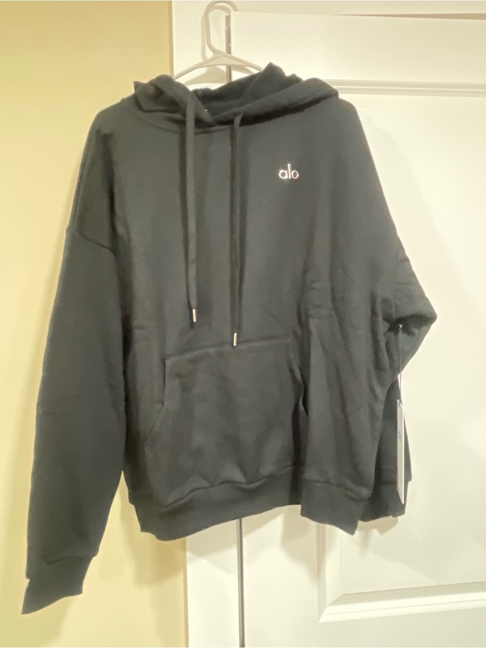 ALO  Black Pullover Hoodie with Subtle Logo